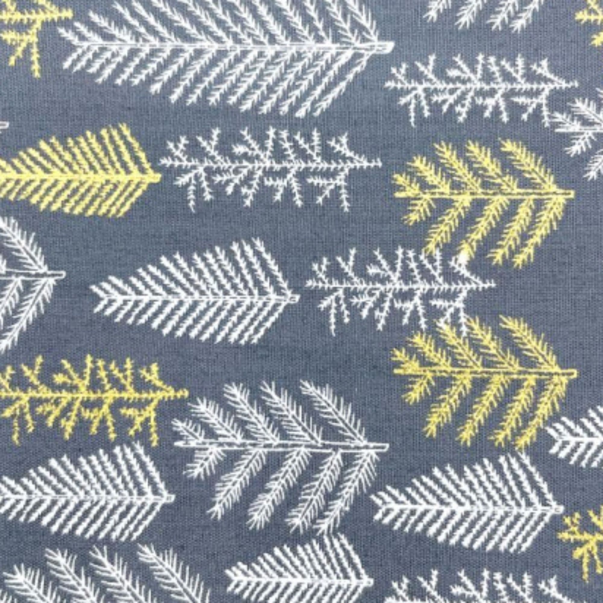 Tela algodón navidad, con pinos dorados y plateados fondo gris — imagen 1