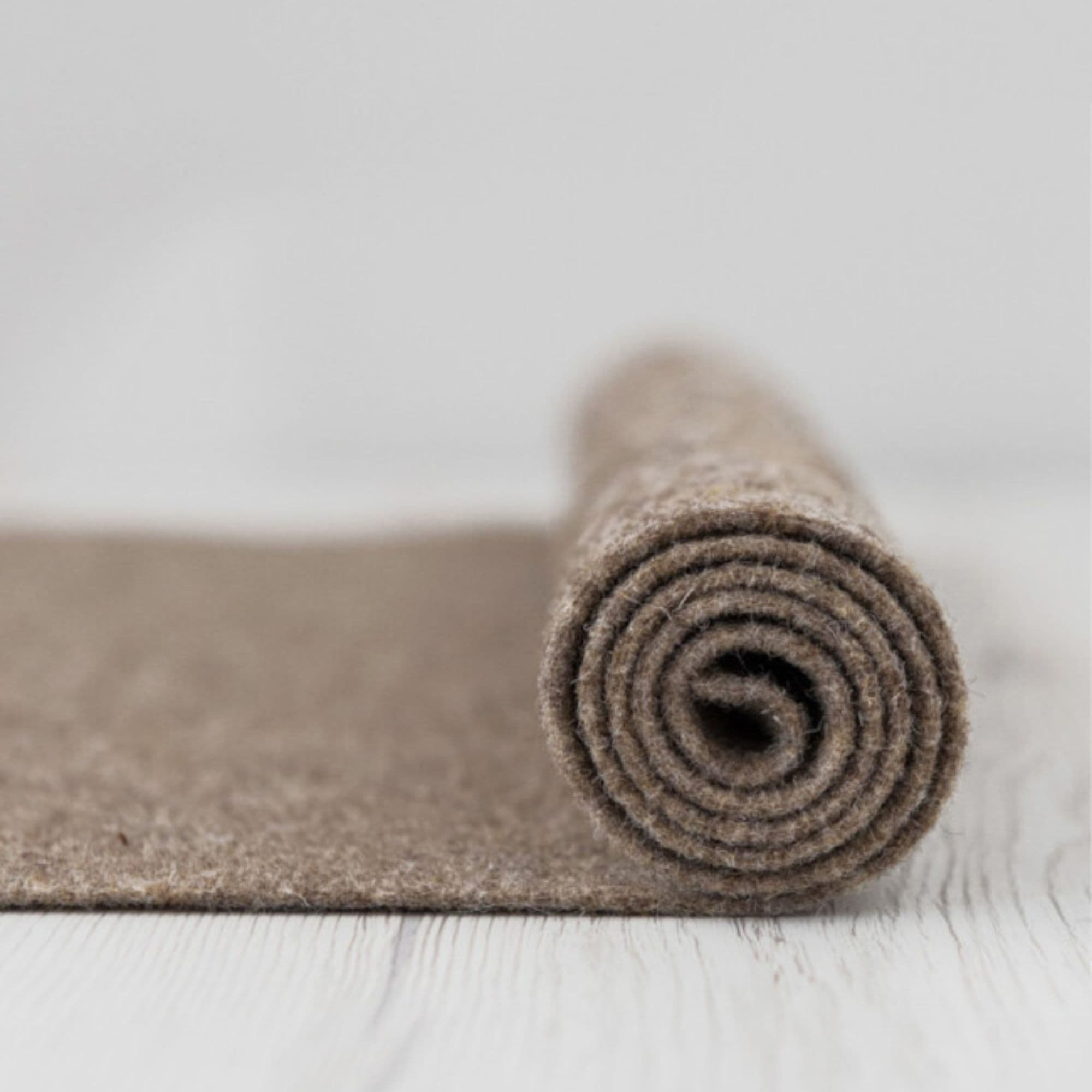 Fieltro de lana color turtledrove — imagen 1